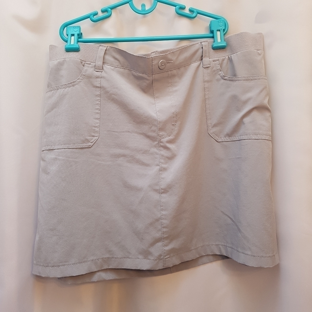 Riders by Lee women's size 16 skirt skort soft waisted light weight pull on EUC
